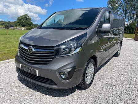 VAUXHALL VIVARO 1.6 CDTi 2900 BiTurbo Sportive