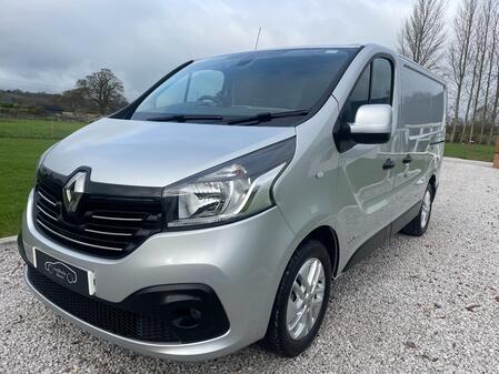 RENAULT TRAFIC 1.6 SL27 dCi 120 Sport Nav Euro 6